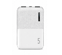 "שני מטענים ניידים דקים בנפח 5000 mAh מבית EVERCHARGE מדגם אלפה בצבעי שחור ולבן, כוללים 4 נוריות חיווי LED ושתי יציאות USB, מונחים על רקע לבן נקי."