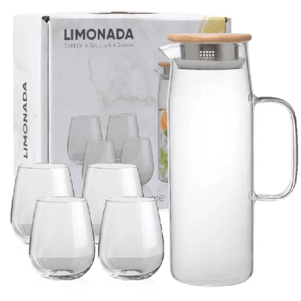 סט שתייה הכולל קנקן זכוכית 1.5 ליטר עם מכסה במבו ומסננת נירוסטה וארבע כוסות זכוכית 330 מ"ל.